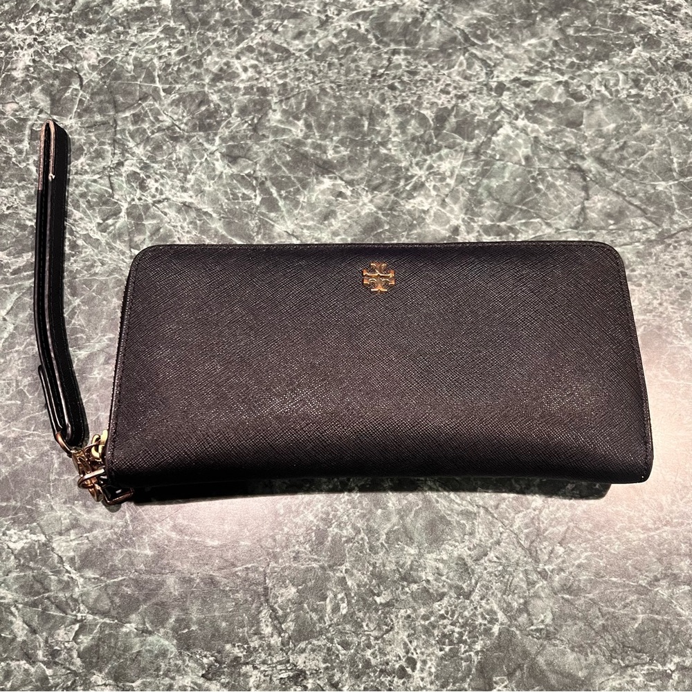 TORY BURCH Emerson Wristlet Zip Continental Wallet Saffiano Leather - Black